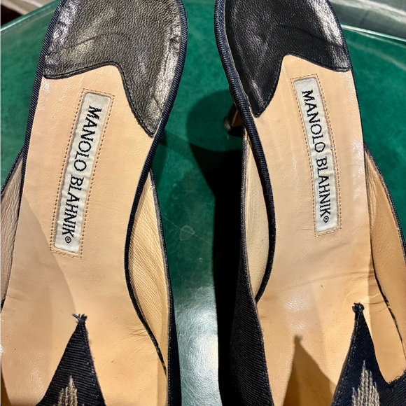 Manolo Blahnik Navy Feathered  Embroidered Women's Shoes - Picture 2 of 7